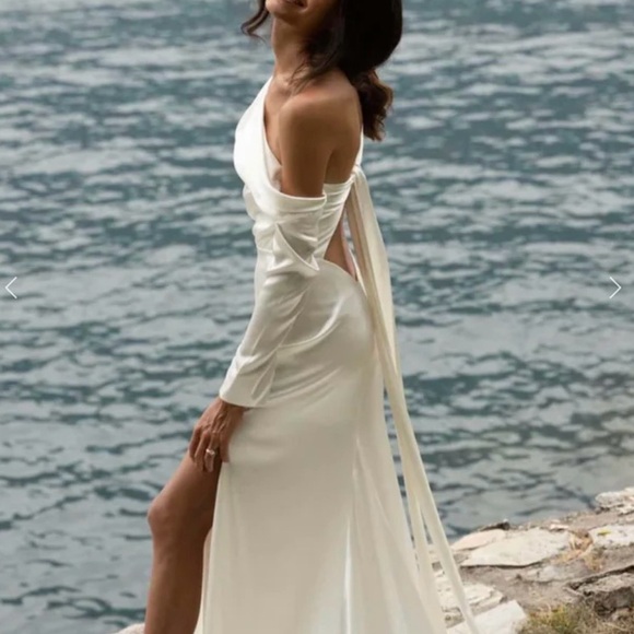 Grace Loves Lace Wedding Dress - Picture 2 of 5